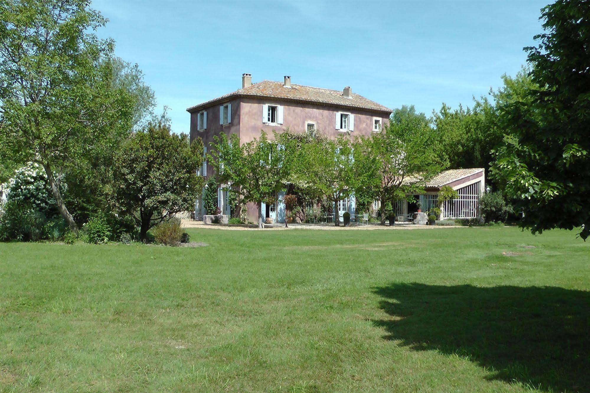 Bastide Rose Hotel Le Thor Exterior photo